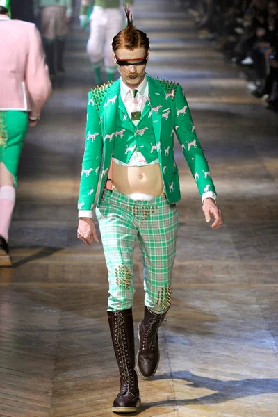 Look 27